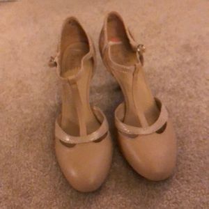 Naturalizer shoes size 10 nude